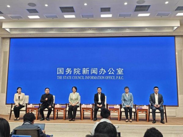 国新办“新征程上的奋斗者”，首场聚焦5位“科技先锋”