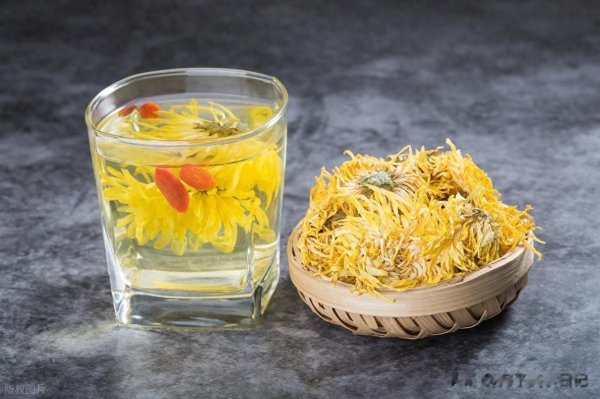 菊花茶里加3种, 每天早上来一杯, 坚持喝一周, 心平气又和